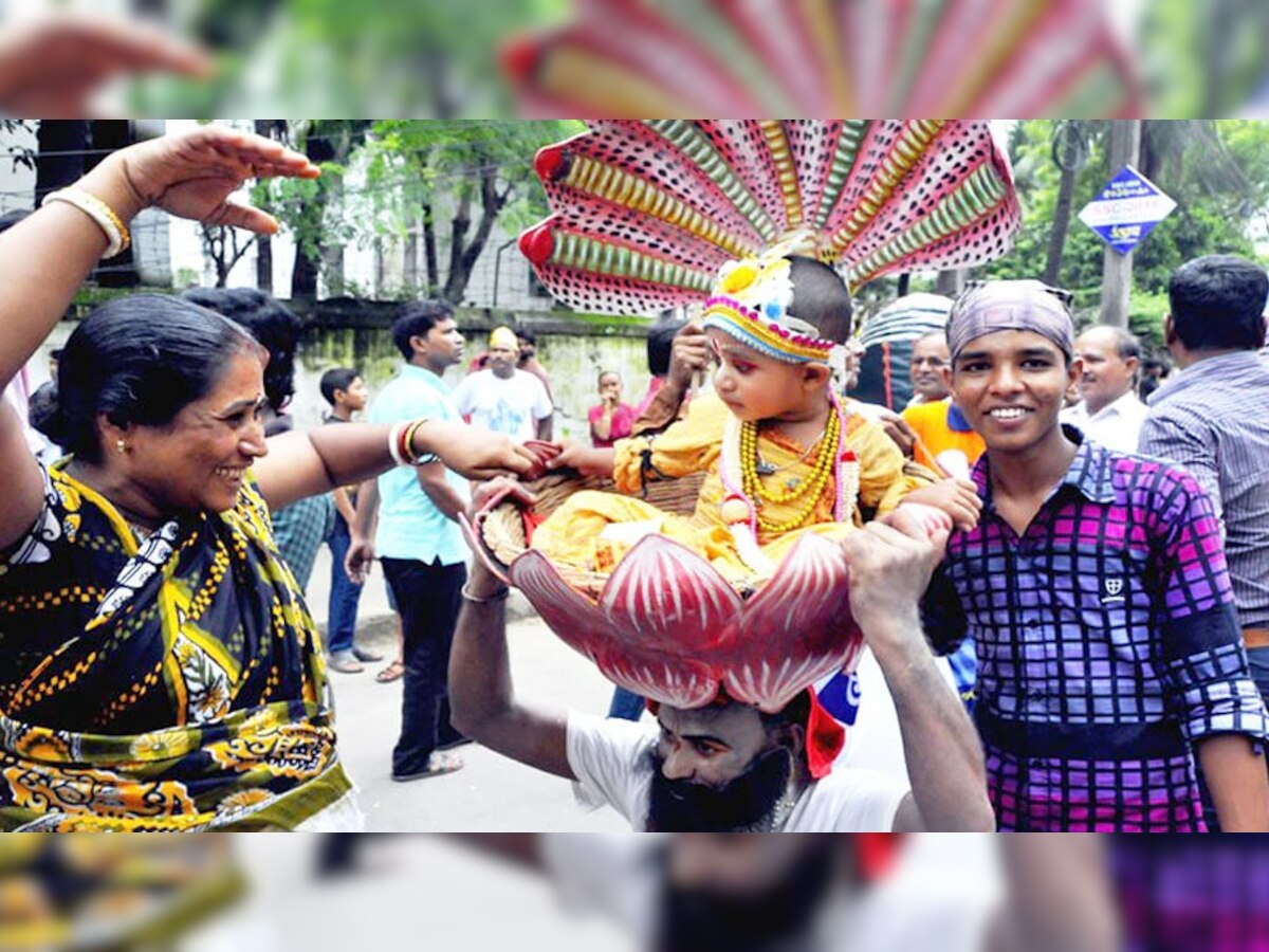 Janmashtami 2022: शेजारी राष्ट्रामध्ये साजरी होते जन्माष्टमी, सार्वजनिक सुट्टीसह पाच मनोरंजक गोष्टी जाणून घ्या title=