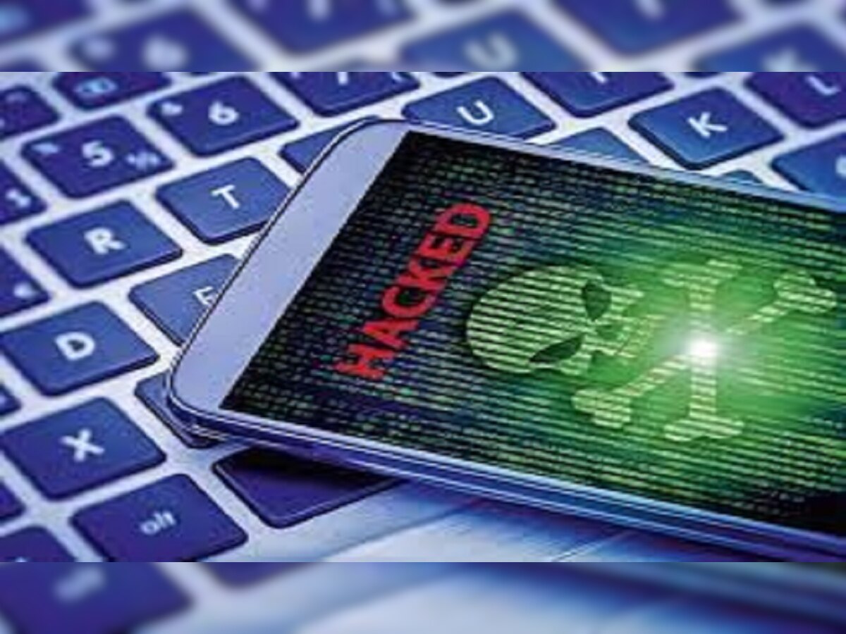 Smartphone hack: तुमच्या फोनमध्ये पण spyware aaps धोका,  अशा प्रकारे करा चेक   title=