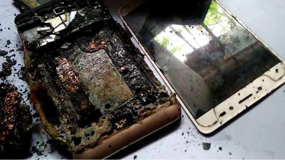 smartphone can explode like a bomb Avoid these charging mistakes