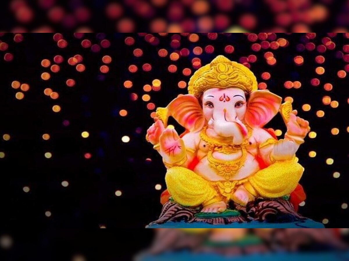 Ganesh Chaturthi 2022: यंदा गणेश चतुर्थीला जुळून येतोय हा दुर्मिळ योग, जाणून घ्या पूजेचा योग्य मुहूर्त title=