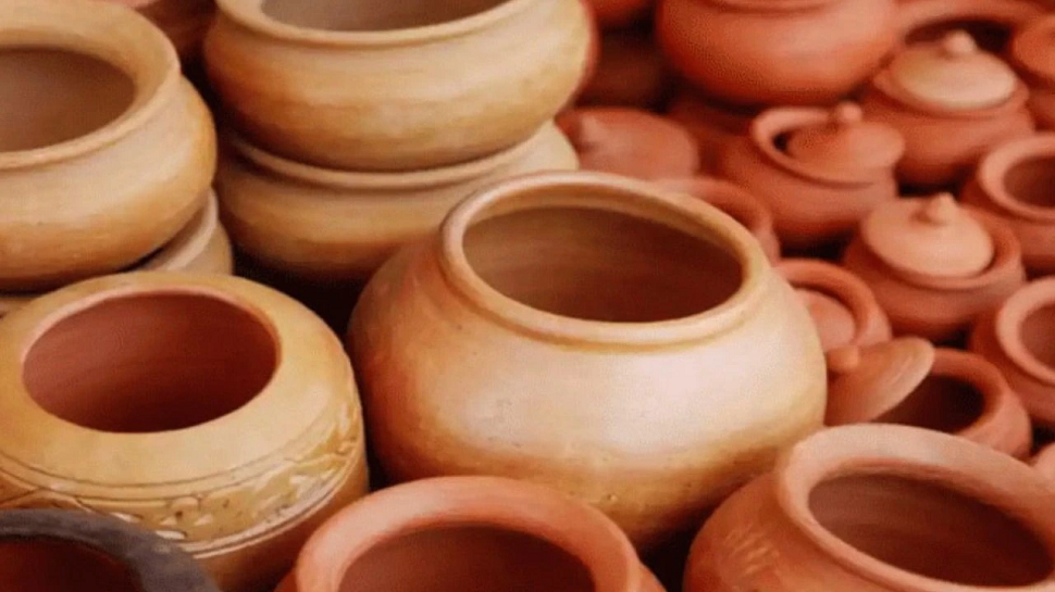 how does the water gets chilled in Clay Pot interesting fact science