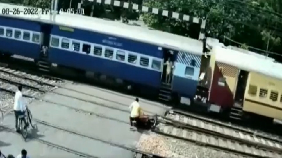 Trending Video Train Accident At Railway Crossing Shocking Video Viral   519044 Trending Video Train Accident At Railway Crossing Shocking Video Viral Social Media 