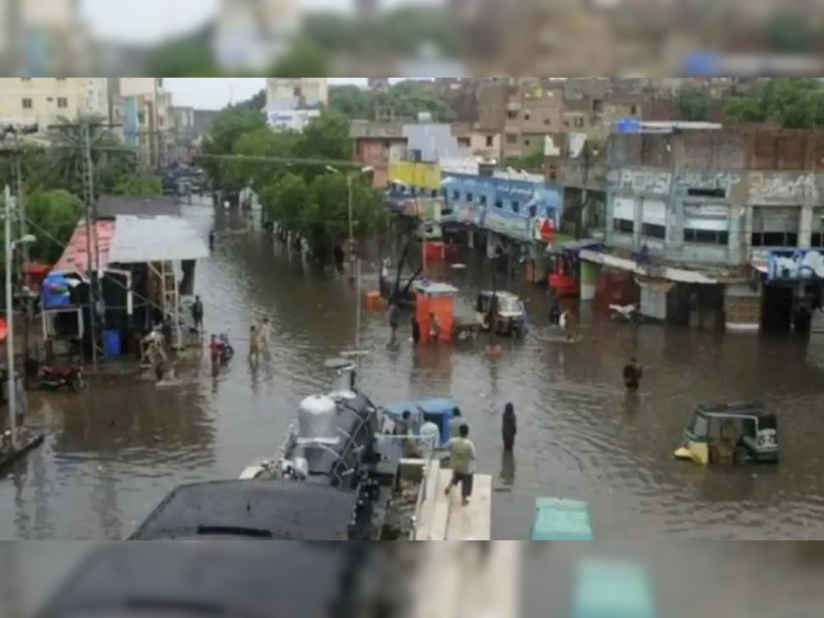 Pakistan Flood : महापुराचं थैमान, पाकिस्तान हैराण title=