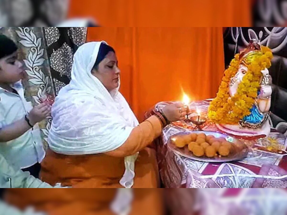 Fatwa For Ganesh Puja: गणेशोत्सवात नवा वाद, घरी गणपती बसवल्याने मुस्लीम महिलेविरुद्ध फतवा title=