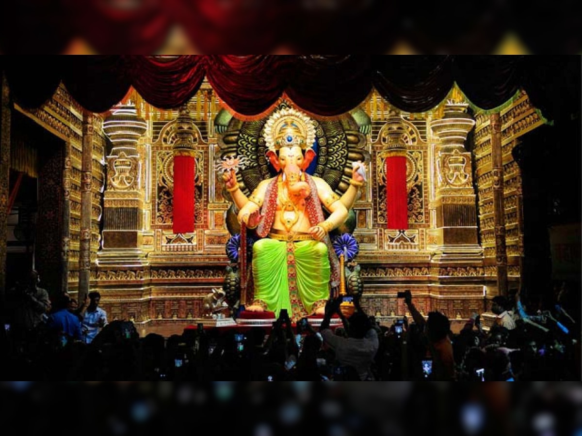 Lalbaugcha Raja 2022 : लालबागचा राजाच्या दर्शनासाठी येणाऱ्या भक्तांसाठी मोठी बातमी title=