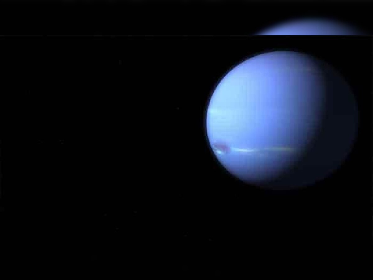 Neptune Gochar 2022: पाच दिवसानंतर रहस्यमयी ग्रह बदलणार राशी, 14 वर्षानंतर करणार गोचर title=