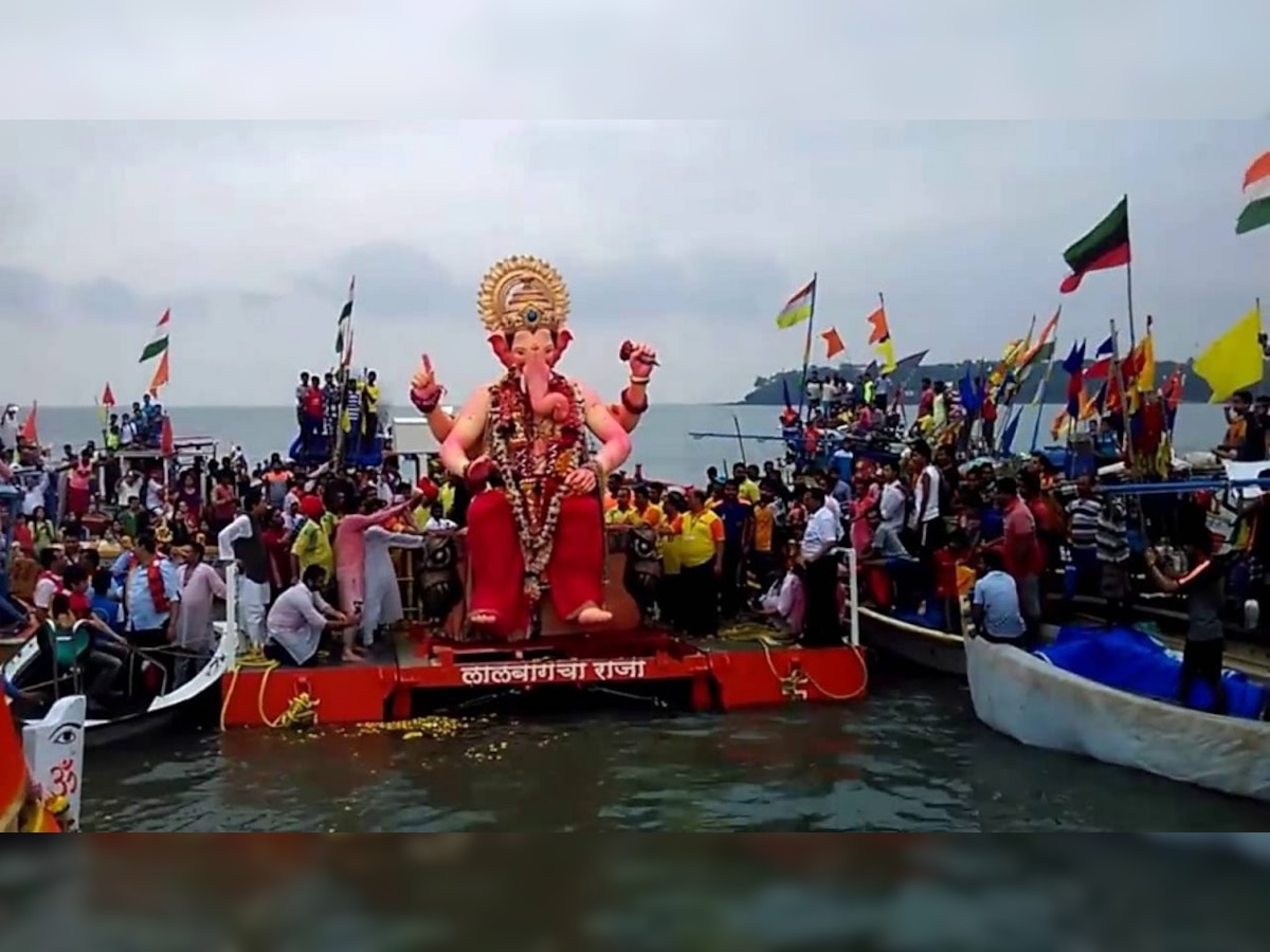 Lalbaugcha Raja 2022 Visarjan: पुढच्या वर्षी लवकर या..., जड अंत:करणाने लाडक्या बाप्पाला निरोप  title=