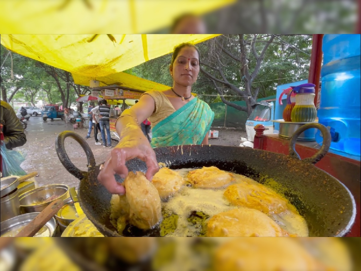 प्रचंड व्हायरल होतोय 'या' वडापावचा Video; असं काय स्पेशल आहे 'या' वडापावमध्ये, पाहाच! title=