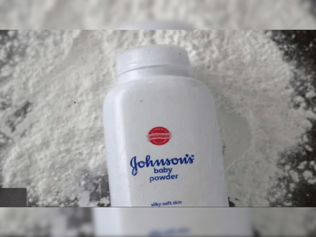 Johnson & Johnson Baby Powder : जॉन्सन बेबी पावडर उत्पादनाचा परवाना रद्द, अन्न-औषध प्रशासनाची मोठी कारवाई title=