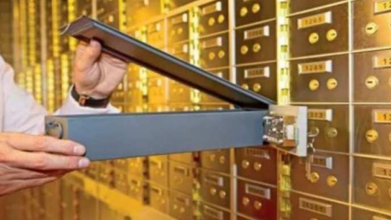 keep safe your diamond gold expensive jewelry bank locker charges