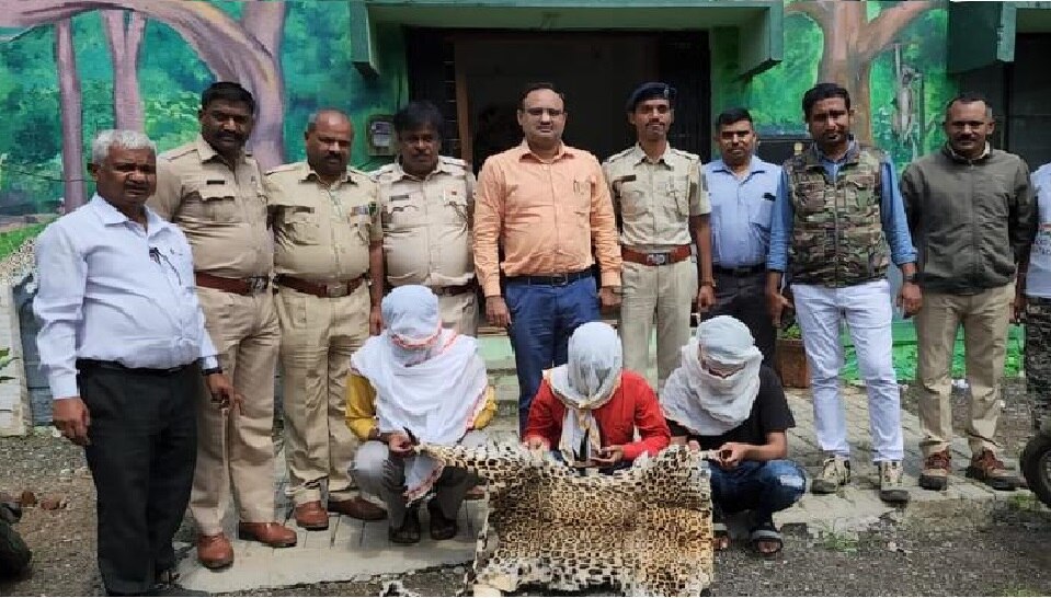 महाविद्यालयातील विद्यार्थी करत होते वन्यप्राण्यांच्या अवयवांची तस्करी