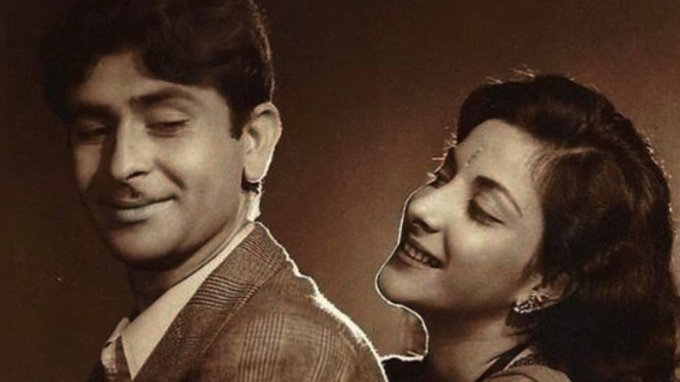 Dimple Kapadia Was The Love Child Of Raj Kapoor And Nargis Fact Check