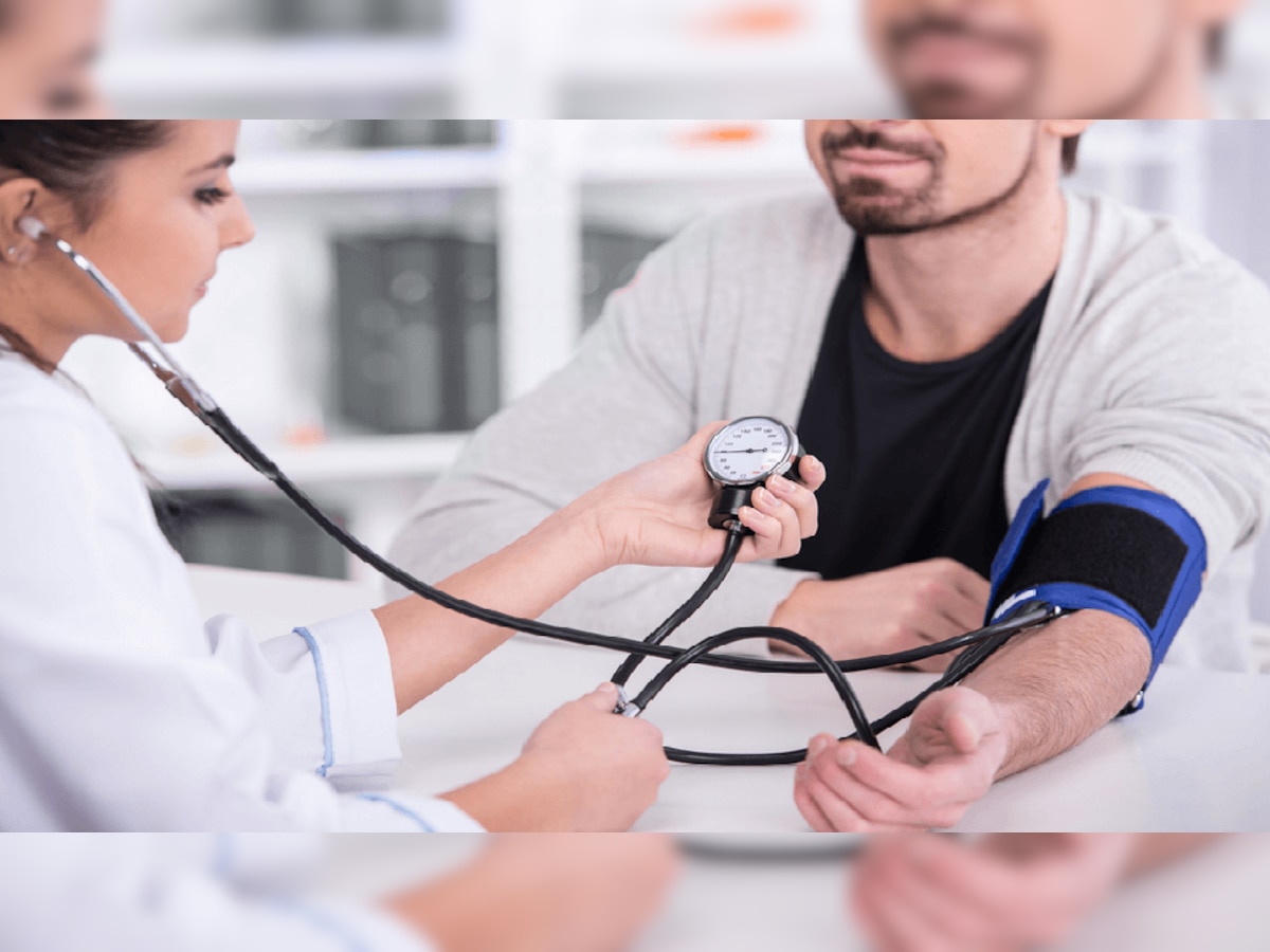 वयाप्रमाणे पुरुषांचं Blood Pressure किती असलं पाहिजे? पाहा लिस्ट title=