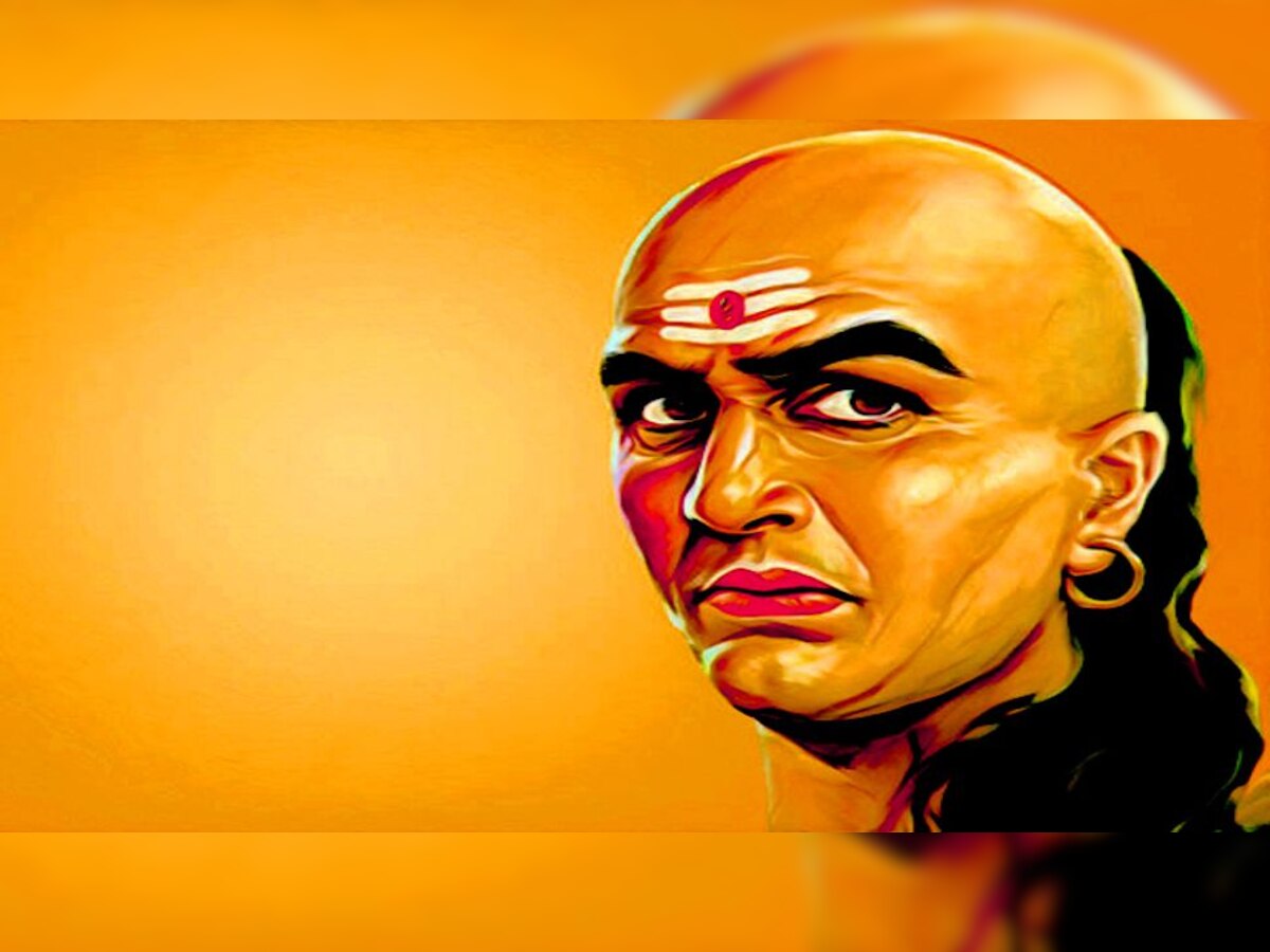 Chanakya Niti: पत्नीचा 'हा' स्वभाव पतीच्या आयुष्यासाठी घातक  title=