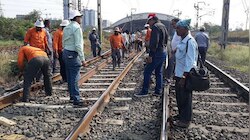 Mumbai Mega Block: मुंबईकरांसाठी महत्त्वाची बातमी, जाणून घ्या कुठल्या मार्गावर मेगाब्लॉक
