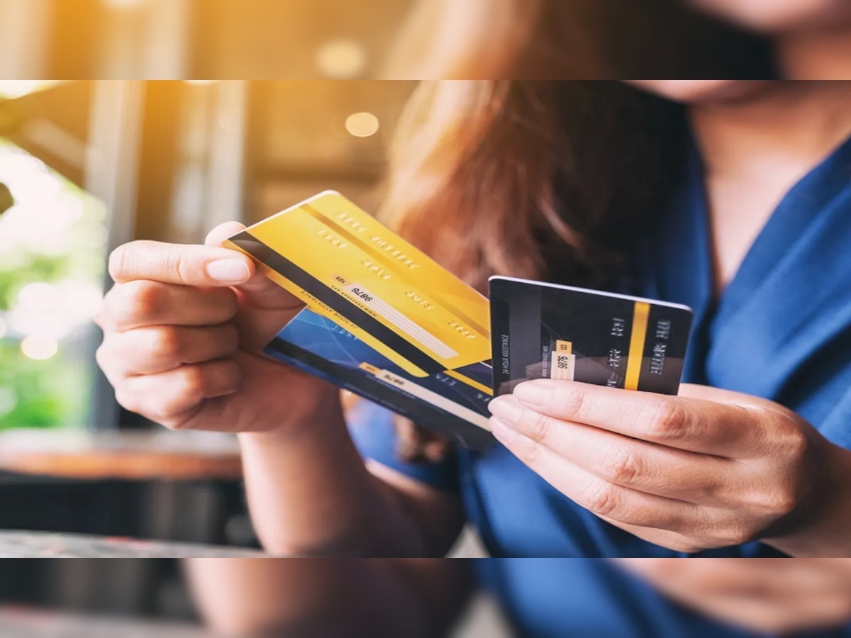 Credit Card Benifits : क्रेडीट कार्ड घेणार असाल तर हे फायदे जाणून घ्या title=