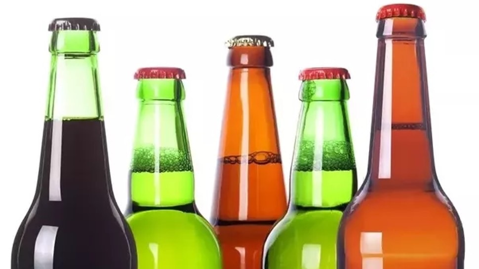 why-are-beer-bottles-only-brown-or-green-colour-know-reason-behind-it-rmt