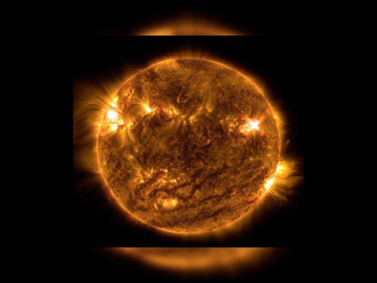 NASA ने शेयर केले Solar Flare चे अद्भुत फोटो, पृथ्वीवर काय होणार परिणाम? title=