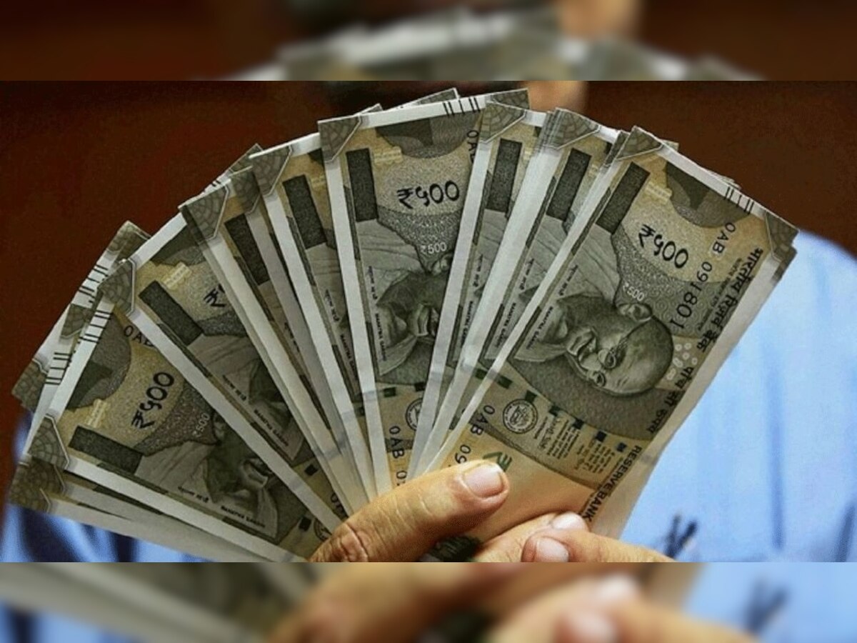 7th Pay Commission: या सरकारी कर्मचाऱ्यांसाठी मोठी बातमी;  DAचे नोटिफिकेशन जारी,  पाहा कधी मिळणार डीएचे पैसे? title=