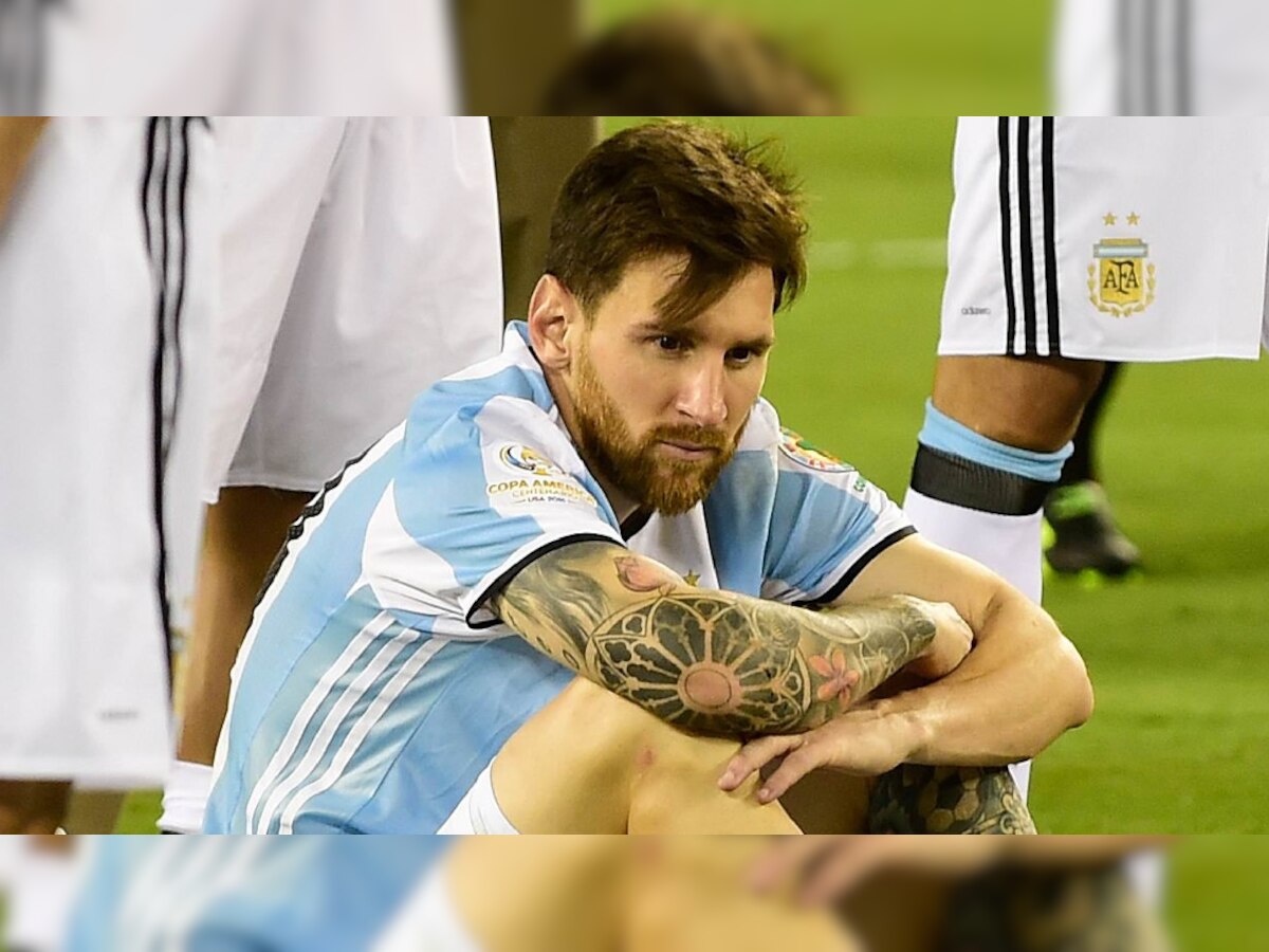 फुटबॉल वर्ल्डकपपूर्वीच Lionel Messi घेणार निवृत्ती? चाहत्यांना धक्का title=