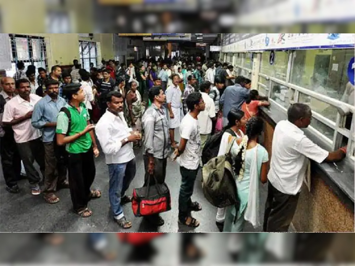 Indian Railways : रेल्वे तिकीट कन्फर्म झालं नाही तरी मिळणार पूर्ण सीट, जाणून घ्या नियम  title=