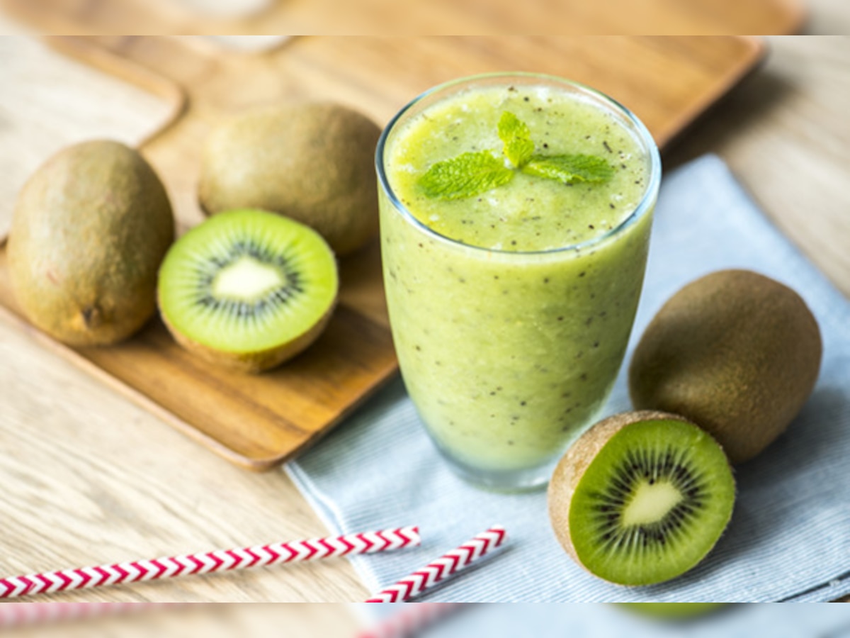 Kiwi Juice Benefits: किवी ज्यूस पिण्याचे फायदे माहितीयेत का?जाणून घ्या  title=