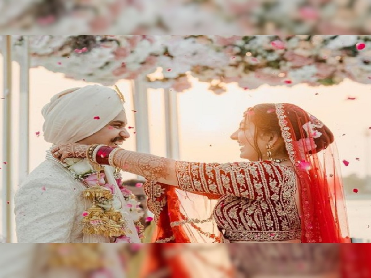‘खाना खजाना’ फेम सेलिब्रिटी शेफ Sanjeev Kapoor, लेकिच्या लग्नात भावूक; सोशल मीडियावर Photo Viral  title=