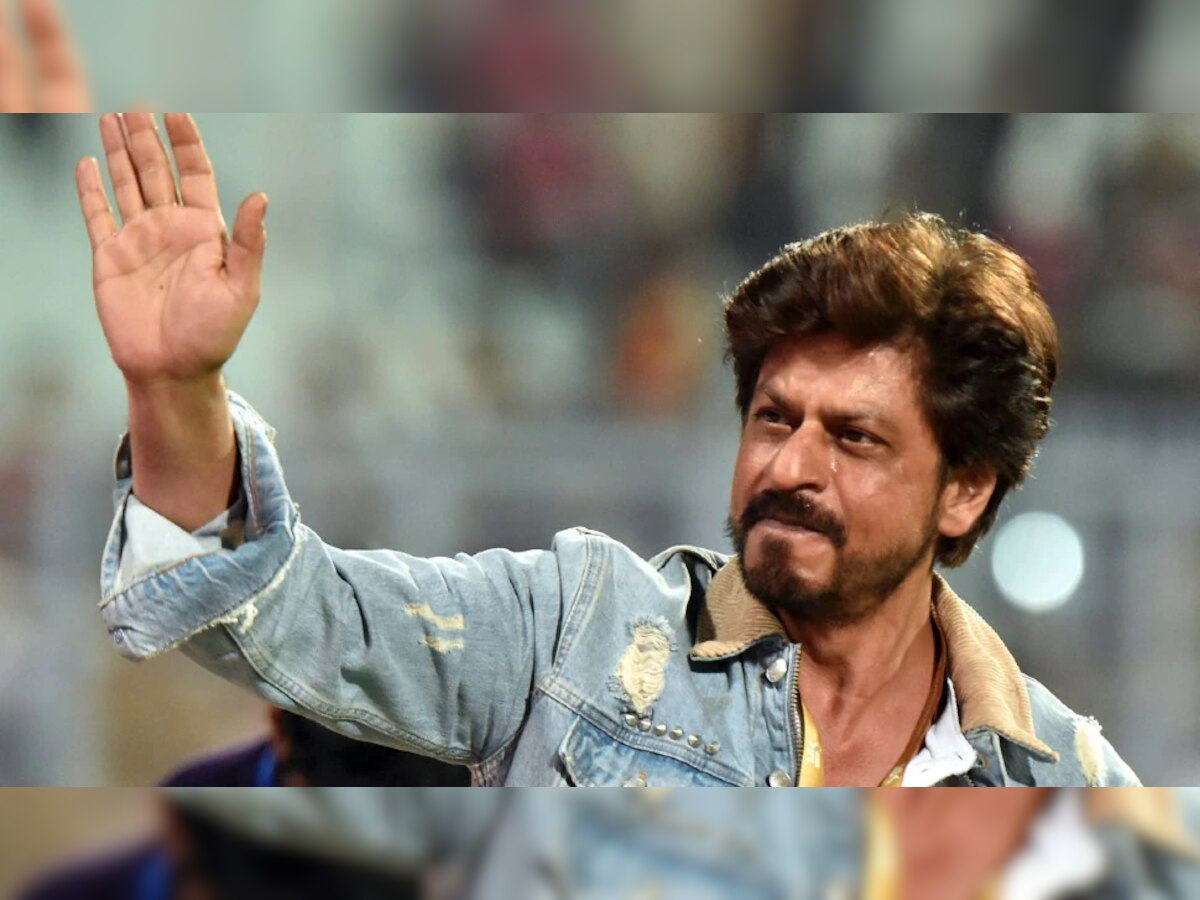 'या' व्यक्तीला हॉटेलच्या बंद खोलीत भेटण्याची King Khan वर का आली वेळ? title=