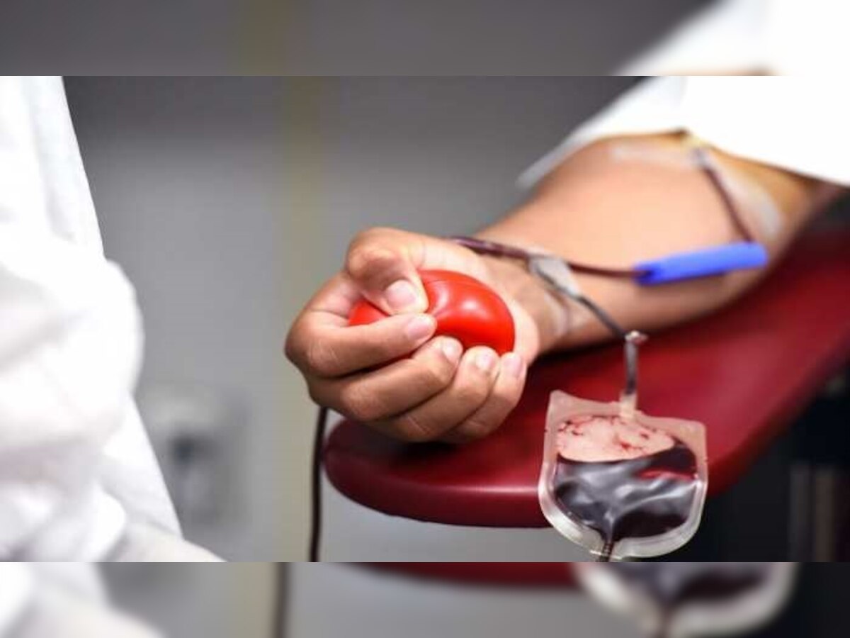 Blood Donation: रक्तदान करण्याचे 'हे' फायदे तुम्हाला माहितीयत का?जाणून घ्या title=
