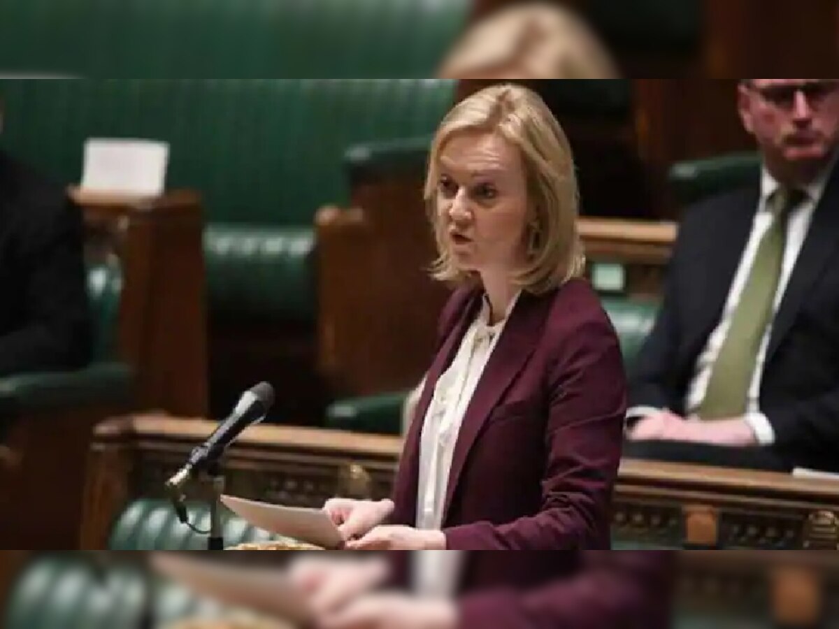  इंग्लंडमध्ये मोठा राजकीय भूकंप; Liz Truss यांचा राजीनामा, ऋषी सुनक होणार नवे पंतप्रधान? title=