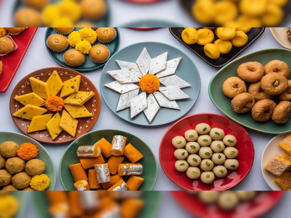 Diwali 2022: दिवाळीला तुम्ही घरी आणलेली मिठाई भेसळयुक्त तर नाही? पाहा कशी ओळखाल title=