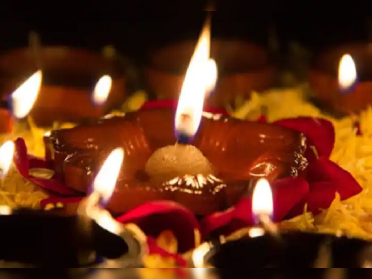 Diwali 2022: नरक चतुर्दशीला चुकूनही करू नका ही काम..वर्षभर करावा लागेल पच्छाताप  title=