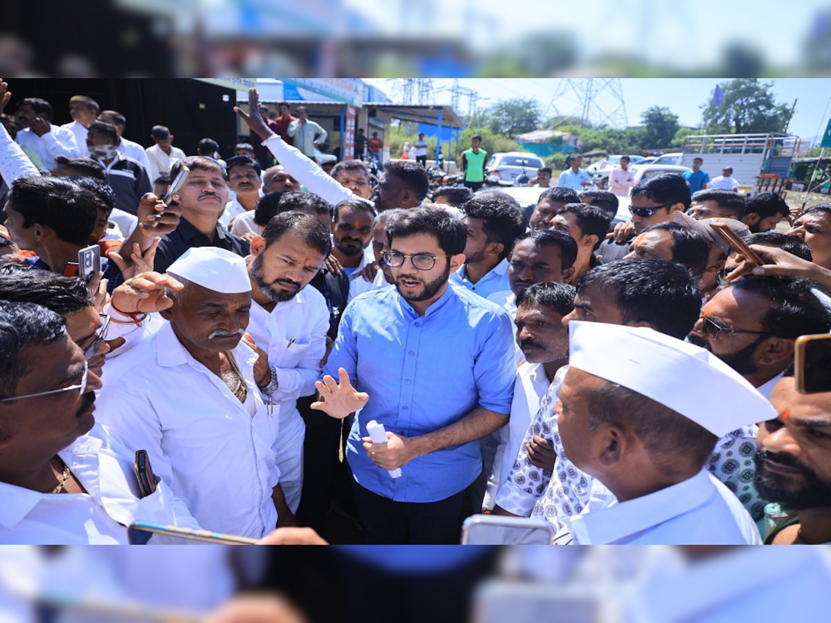 Aditya Thackeray : आदित्य ठाकरेंची शिंदे-फडणवीसांवर कुरघोडी, आजपासूनच शेतकऱ्यांच्या बांधावर title=