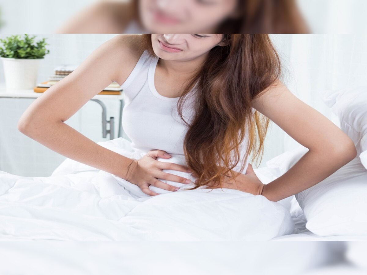 Urinary Tract Infection: आरोग्यासाठी खूप हानिकारक असते युरिन इन्फेक्शन, जाणून घ्या title=