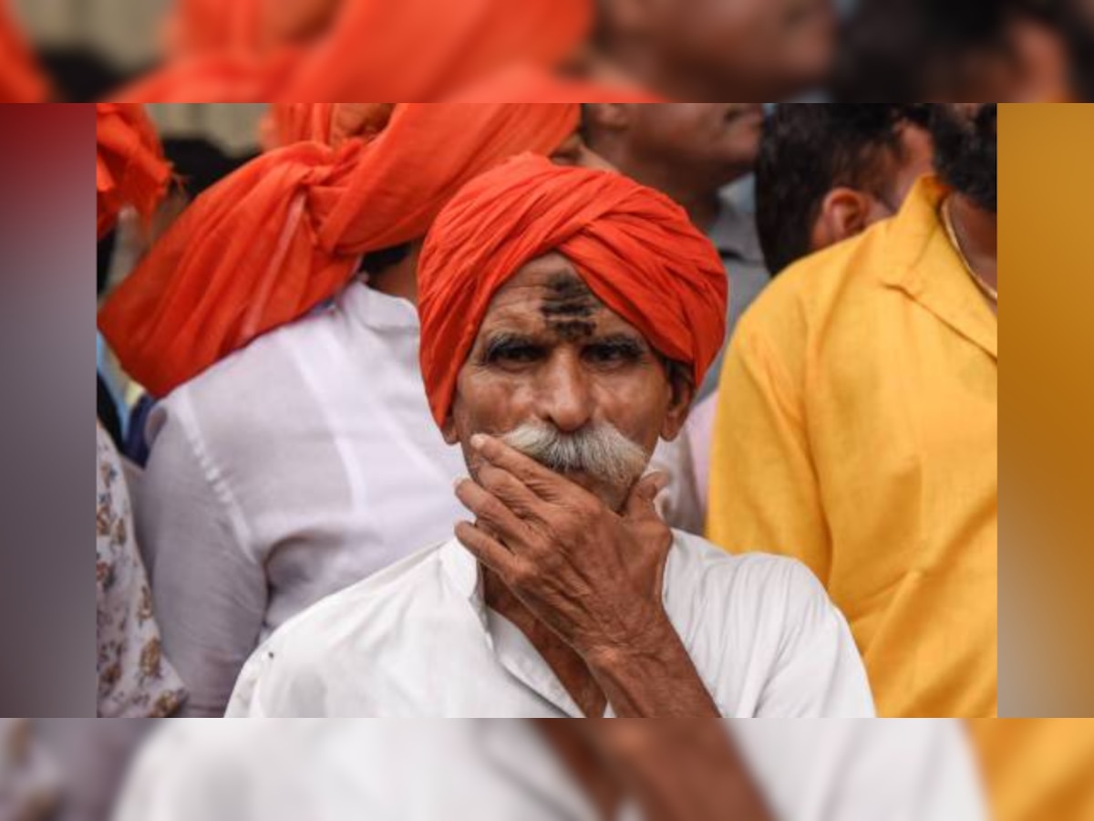 'कुंकू लाव तरच तुझ्याशी बोलतो'; शिवप्रतिष्ठानच्या संभाजी भिडेंचे पुन्हा एकदा वादग्रस्त वक्तव्य! title=