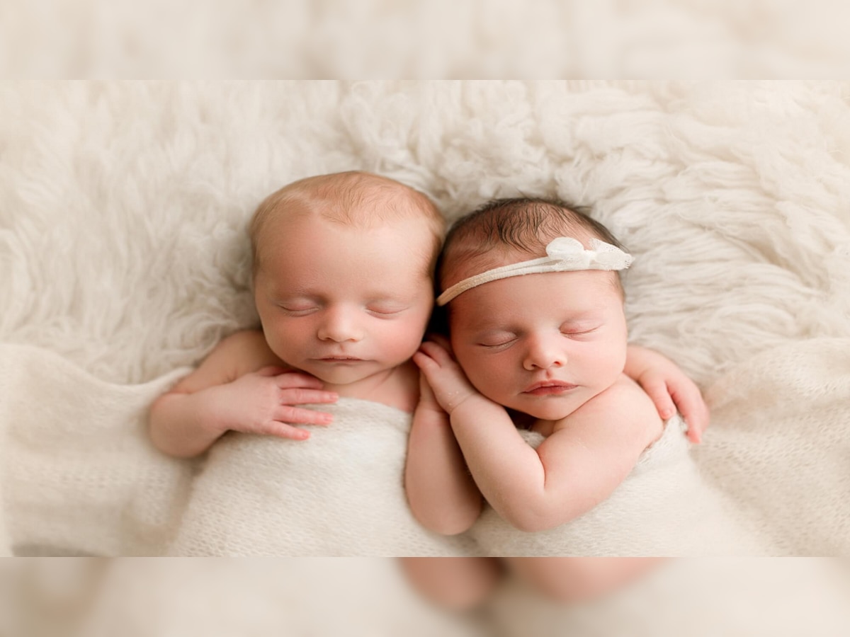 Name ideas for twins :जुळ्या मुलांसाठी ही आहेत हटके आणि स्टायलिश नावं title=