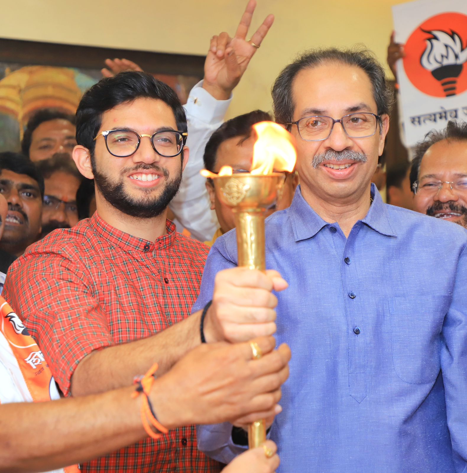 uddhav thackeray And Aditya Thackeray 