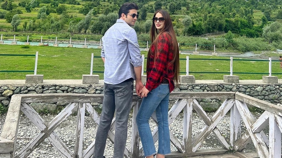 IAS Athar Aamir wife Mehreen Qazi Romantic Photos viral on social media 