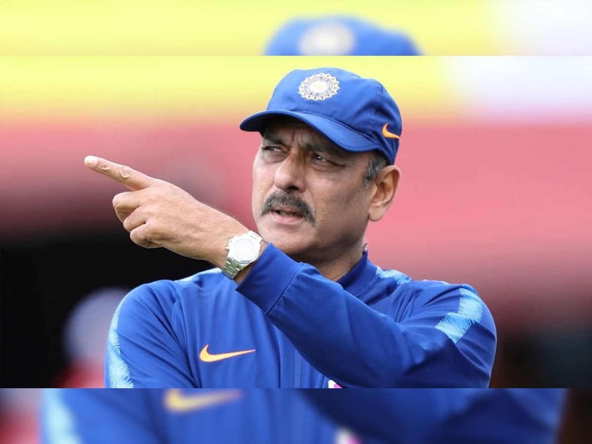 INDvsENG: सगळं OK असताना...Ravi Shastri म्हणतात "इंग्लंड विरुद्ध 'या' खेळाडूला टीममध्ये घ्या" title=