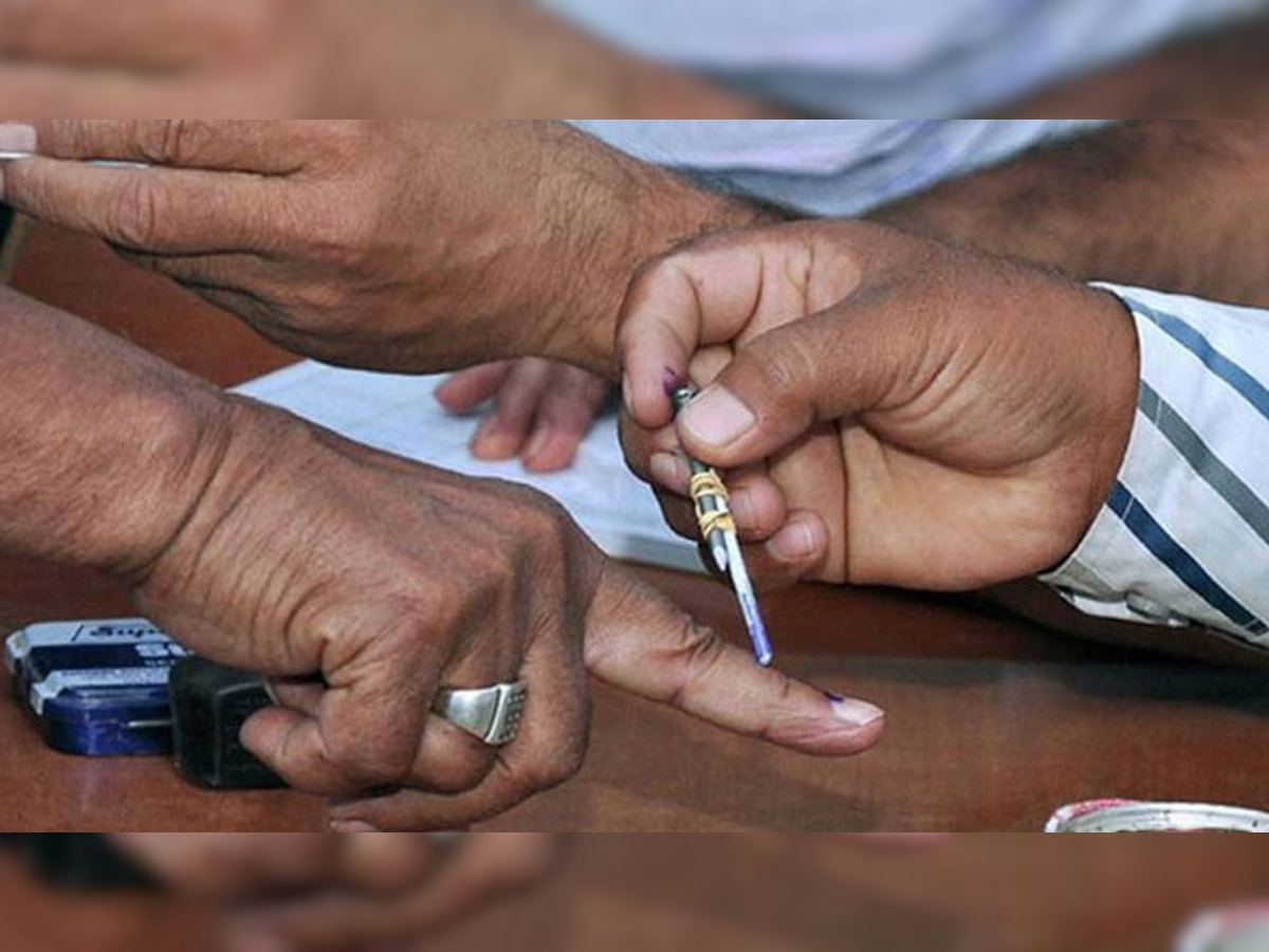 Gram Panchayat Election : शिंदे गटाची मोठी कसोटी; राज्यातील 7751 ग्रामपंचायत निवडणुकांचे बिगुल वाजले, पाहा कार्यक्रम  title=