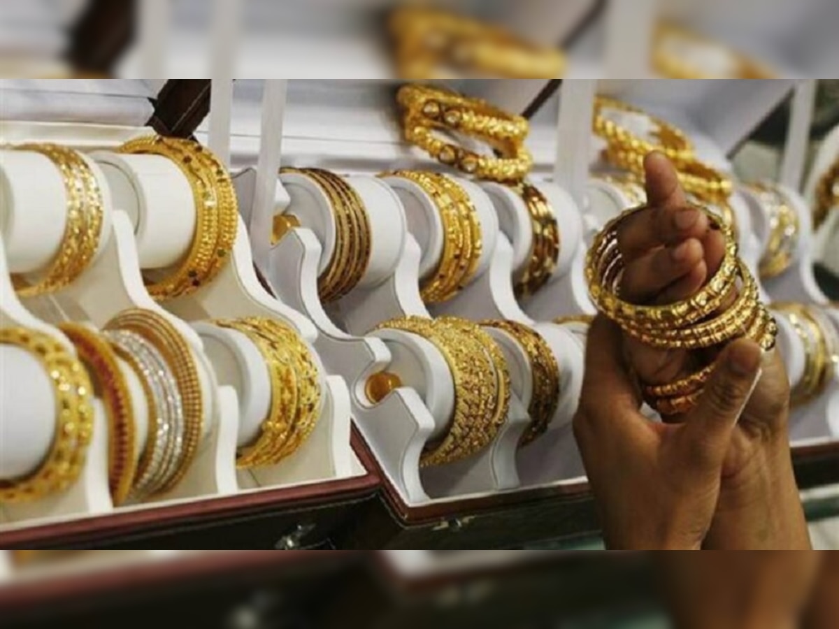 Gold Price Update : लग्नसराईच्या तोंडावर सोने -चांदी संदर्भात मोठी बातमी; जाणून घ्या आजचे दर   title=