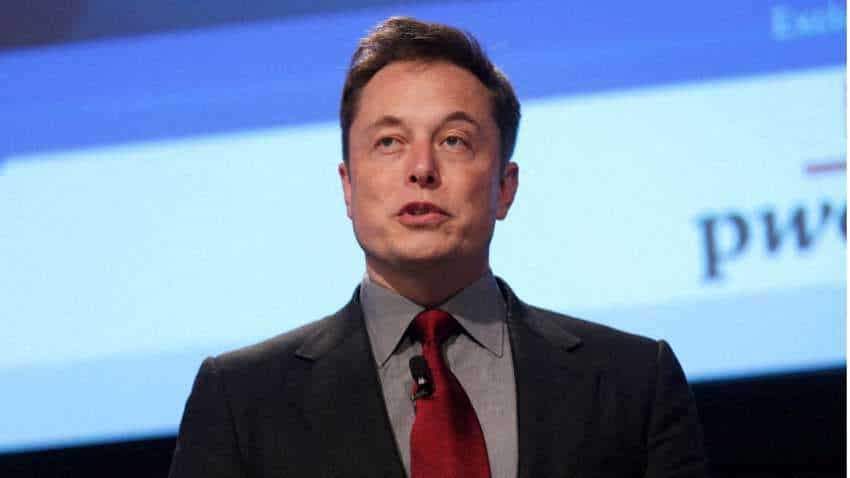 जगातील सर्वात श्रीमंत व्यक्ती  Elon Musk वर ऑफिसमध्ये झोपण्याची वेळ