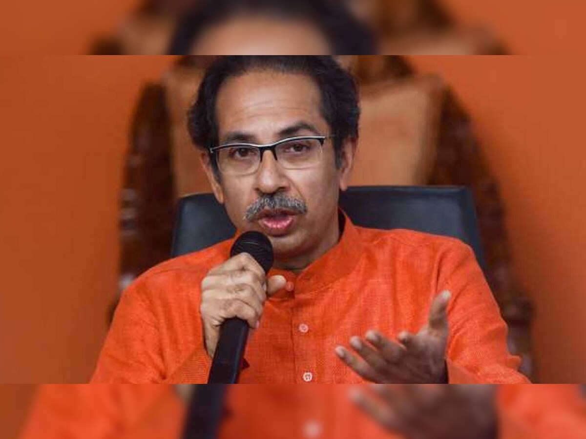 Uddhav Thackeray : स्वातंत्र्यलढ्यात नसणाऱ्यांनी स्वातंत्र्यवीरांबद्दल बोलू नये : उद्धव ठाकरे title=