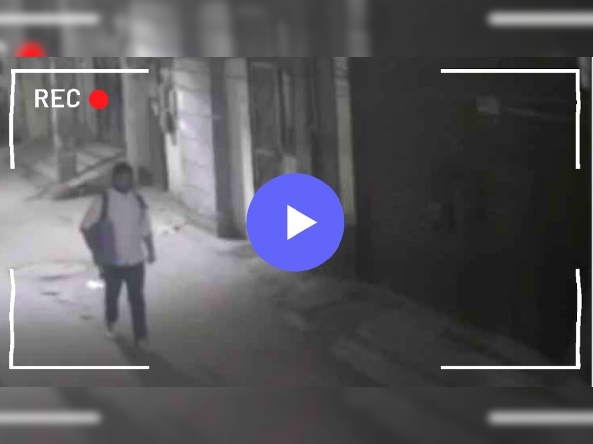 Shraddha Murder Case: पोलीस तपासात CCTV Video समोर, पहाटे 4 वाजता आफताब 3 वेळा... title=