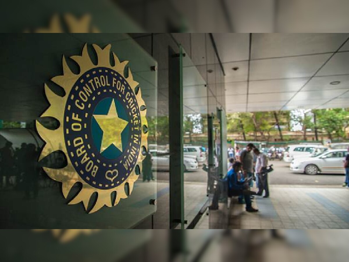 BCCI Selection Committee: अजित आगरकरनंतर आणखी 3 माजी खेळाडू चीफ सिलेक्टर पदासाठी दावेदार title=