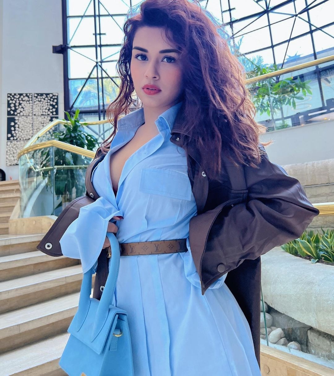 AVNEET KAUR, avneet kaur photos, Instagram, Social Media, video viral, Killer Look, killer pose, Bold, hot, Television Industry, glamorous