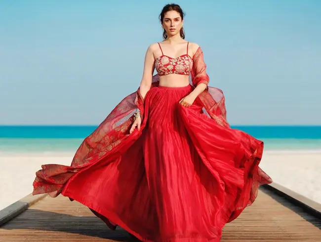 अभिनेत्री अदिती राव हैदरी (Aditi Rao Hydari )