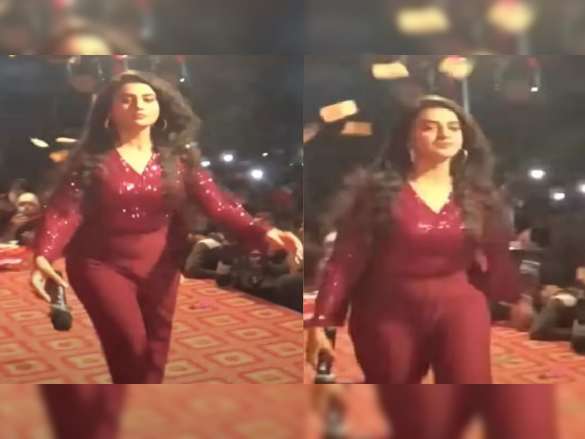 Viral Video : लाइव्ह स्टेज शो मध्ये अभिनेत्रीसोबत गैरवर्तन, Actress वर चक्क उडवल्या नोटा title=