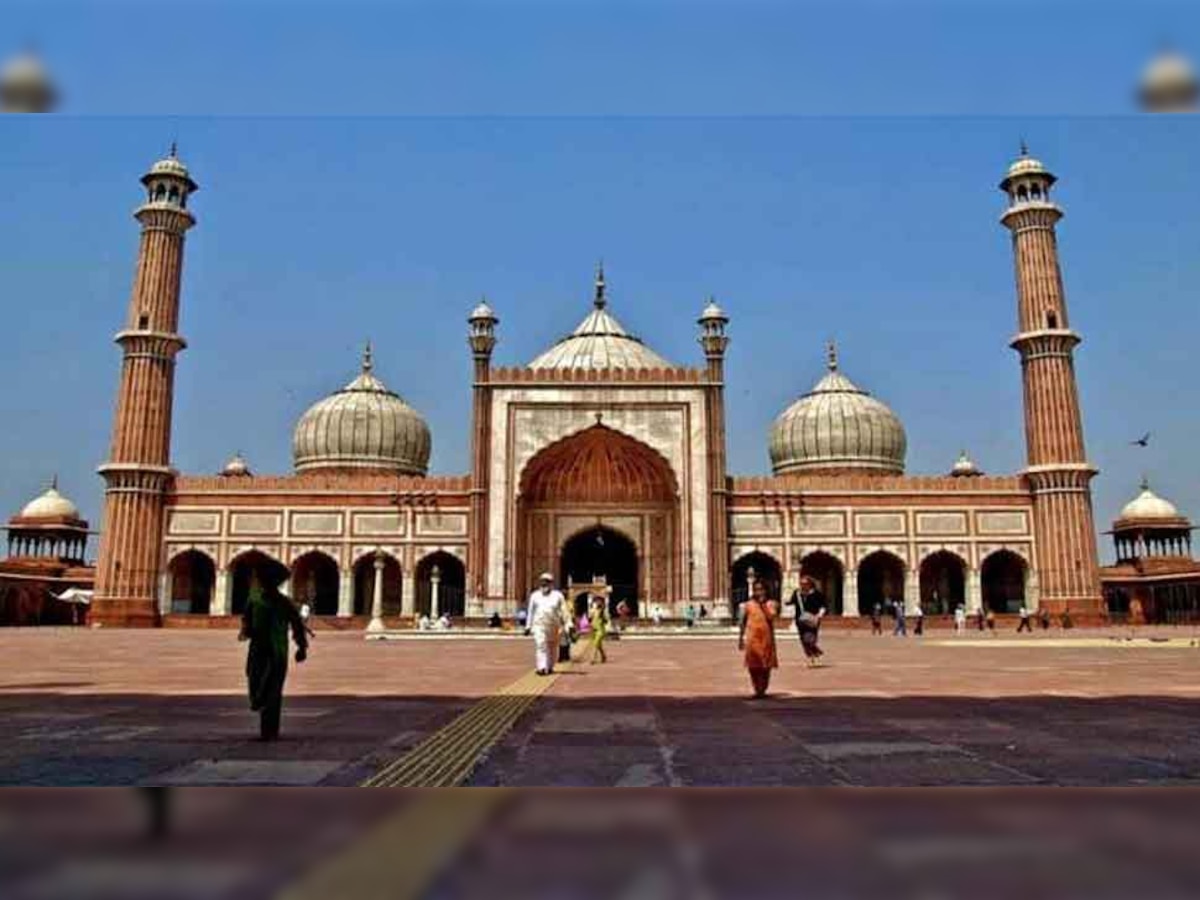 Jama Masjid चं महिलांविरोधात तुघलकी फर्मान, एकट्या महिलेला प्रवेश बंदी title=