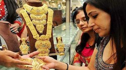 Gold Silver Price Today : सोन्या-चांदीच्या दरात घसरण, जाणून घ्या आजचे दर 